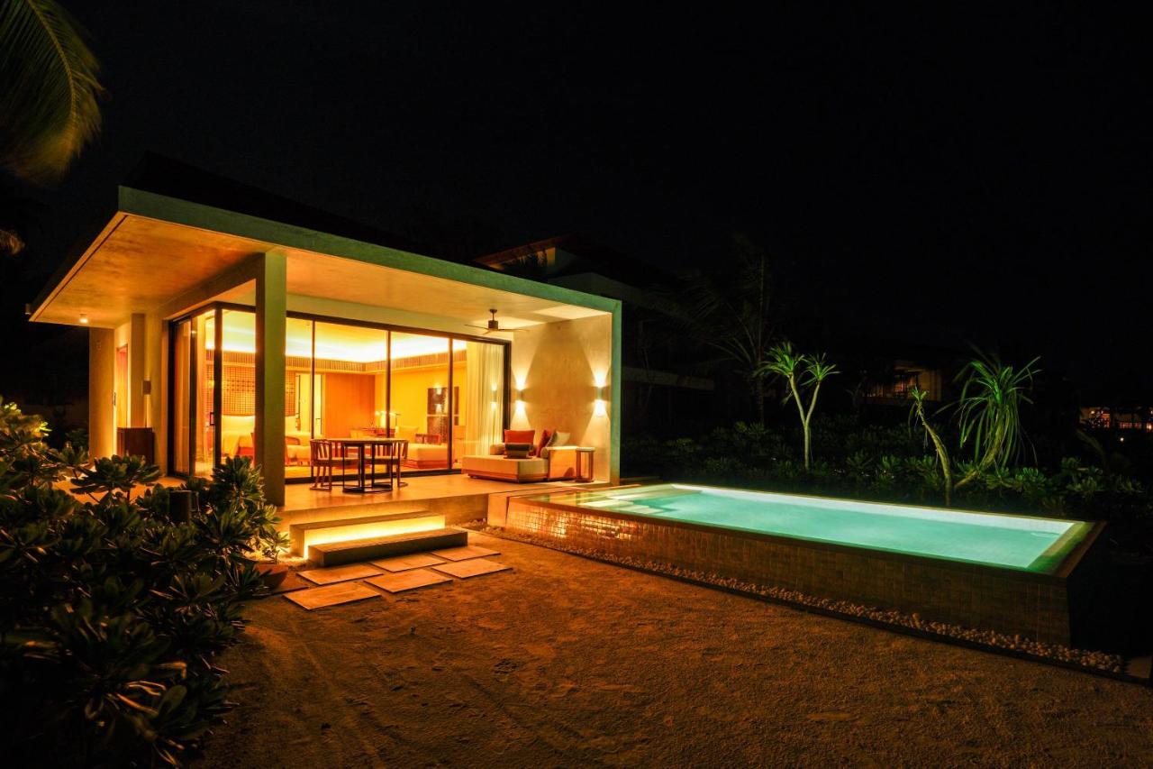 Kuda Villingili Maldives Hotel Thulusdhoo Exterior photo