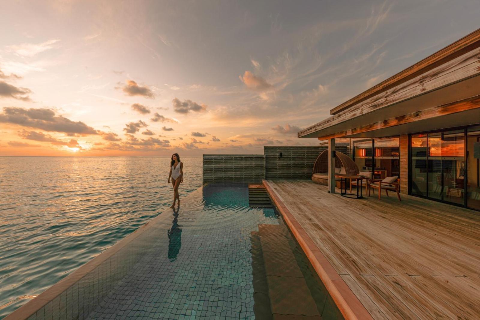 Kuda Villingili Maldives Hotel Thulusdhoo Exterior photo